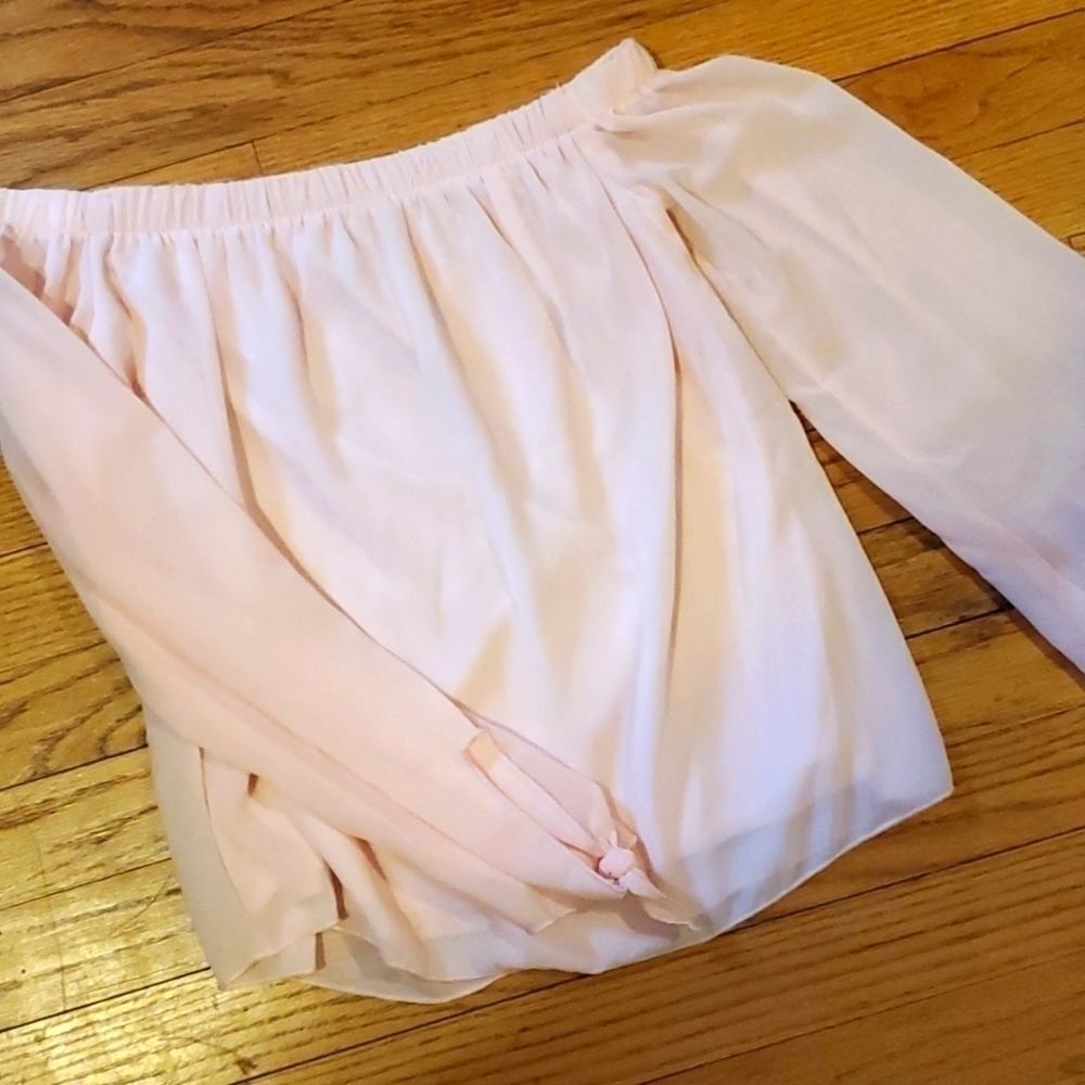 𝅺charlotte Russe sheer top juniors XS